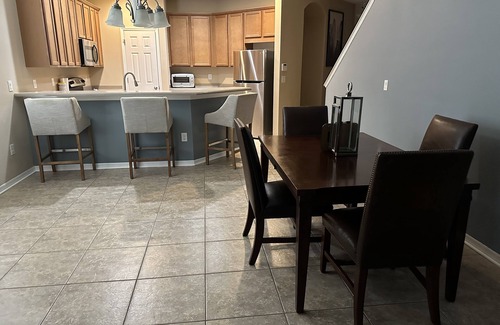 Riverview House | Great home with a bonus room or office. Close to downtown and airport.
