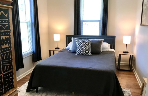 La Salle House | Great Homebase Bungalow 10 Mins to Starved Rock - managed by Superhost!