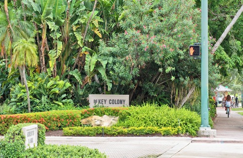 Key Biscayne Condo | Great Key Biscayne family sized ocean front condo 3/3 with large pvt terrace.