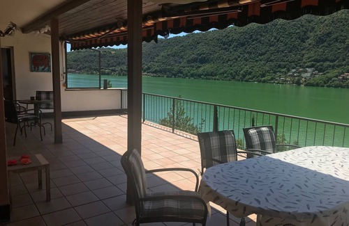 Bigogno House | Great lake view: vacation home with lake view
