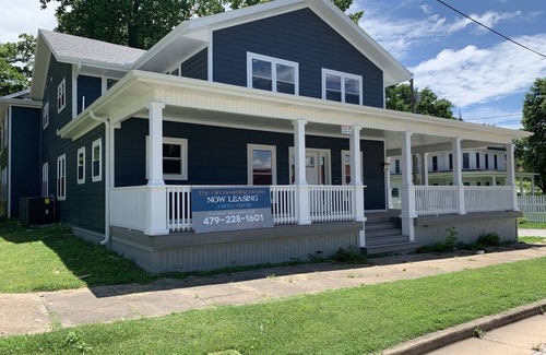 Siloam Springs House | Great Location-2 Queen Bedroom+Twin Loft Sleeps 5