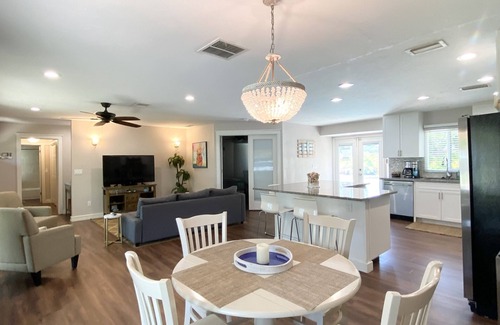 Sarasota House | Great location! 3BR 2 BA Heated Pool Home! 3 min to #1 rated Siesta Key.