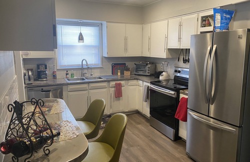 Wichita House | Great location - 4 bedroom in quiet area