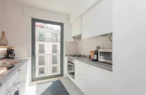 Mouraria Apartment | Great Location Castle Views And Parking
