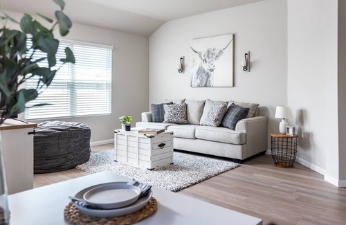 San Antonio House | Great Location! - Free Parking - Sleeps 8