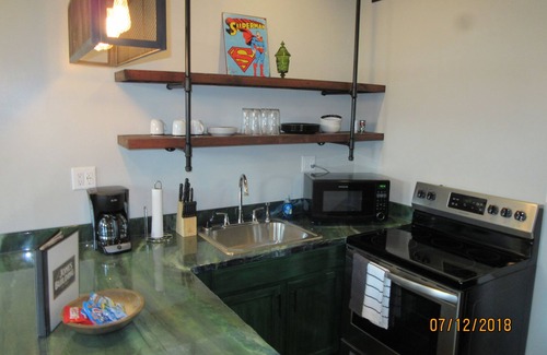 Metropolis Apartment | Great location in the Historic Downtown of Metropolis, Home of Superman