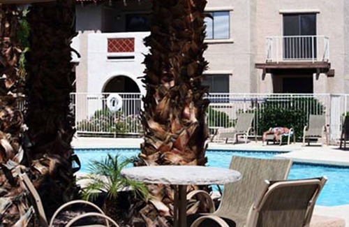 Glendale Condo | Great Location! Minutes To Golf, Spring Training & Football!