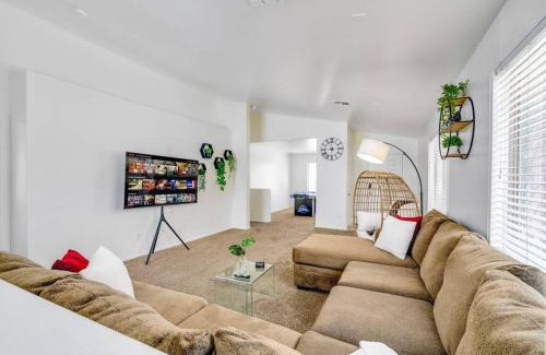 Litchfield Park House | Great location near shopping & entertainment