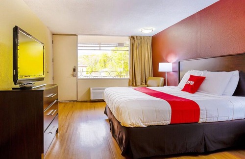 Moline House | Great Location Near Center for Belgian Culture! Pets are Allowed, Free Parking