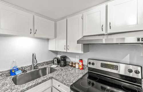 El Lago House | Great Location next to Kema, NASA, Ocean, Houston
