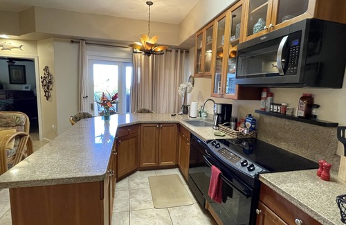 Kahaluu Bay Condo | Great Location - Snorkel, Surf & Sunsets!