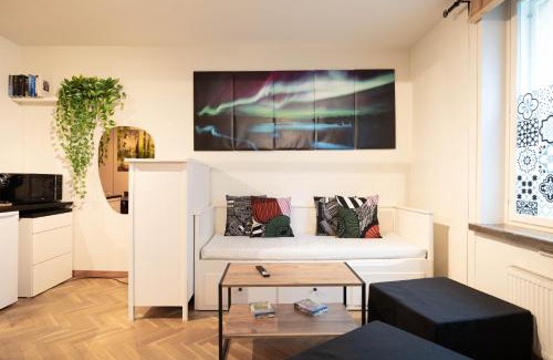 Kallio Apartment | Great location & transport connections with all amenities 1-8 people FREE CONTINENTAL BREAKFAST WIFI COFFEE &TEA