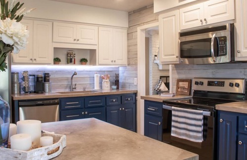 Fortson House | Great Location & Updated! - Cottonwood Cottage