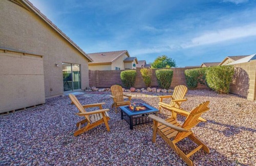 Litchfield Park House | Great location! near shopping & entertainment