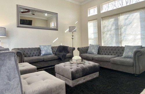 Sunset Heights House | Great Location!*Views!*Family Friendly!*Near Universities!