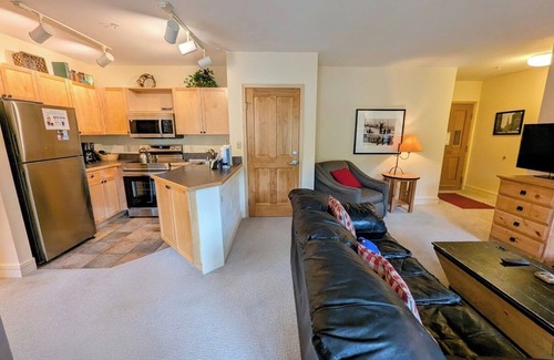 River Run Condo | Great Location! Walk to Slopes, Dining, Shops!