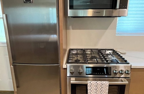 Encanto Condo | Great Location with Sparkling Pool! Midtown-Park Central