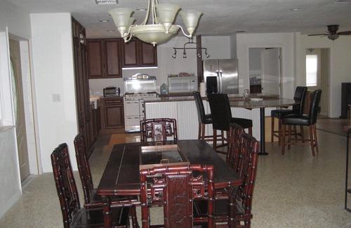 Laurel House | Great Nokomis Location, Minutes to The Beach, Winter Availability