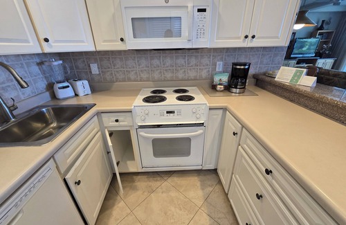 Kaanapali Condo | Great Ocean View #357 1-bedroom 2-bath condo at The Whaler SPECIAL PRICING NOW!