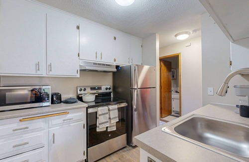 Fridley Apartment | Great Place for Nurses/Traveling Medical Employees