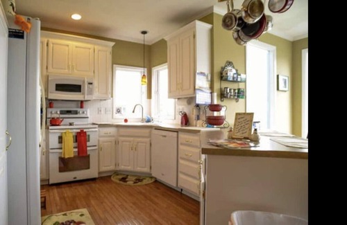 Olathe House | Great Place in a Quiet Neighborhood!!