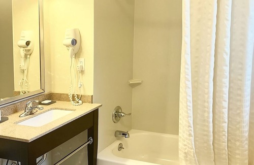 Koreatown Hotel | Great Relaxing Overnight Stay! 2 Comfortable Units, Pet-friendly Property