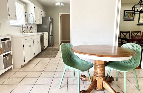 Carmichael House | Great retreat on a peaceful street!