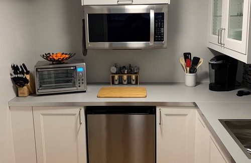Yellowknife Apartment | Great Slave Lakeside B&B