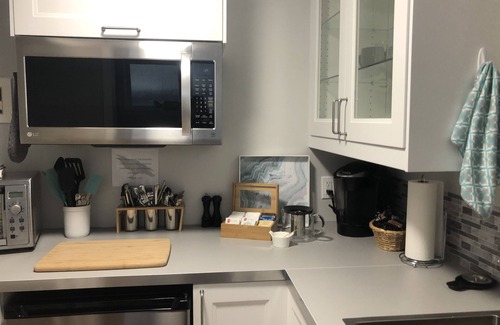 Yellowknife Apartment | Great Slave Lakeside B&B