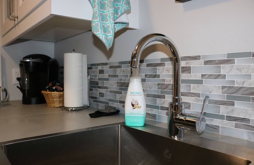 Yellowknife Apartment | Great Slave Lakeside B&B