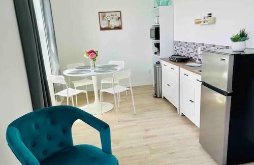 Davenport Apartment | Great Suite with Private Kitchen and bathroom, 4 people, and water park for kids