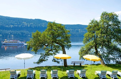 Titisee-Neustadt House | Great Titizy Suite - Brugger's Hotelpark am See