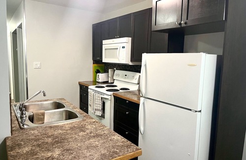 Red Deer Apartment | Great two bedroom apartment with WiFi in Red Deer