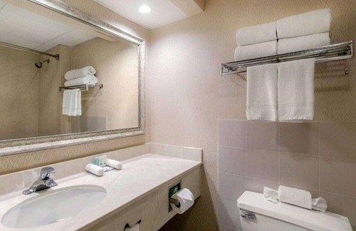 Edison House | Great value and friendly service in Edison
