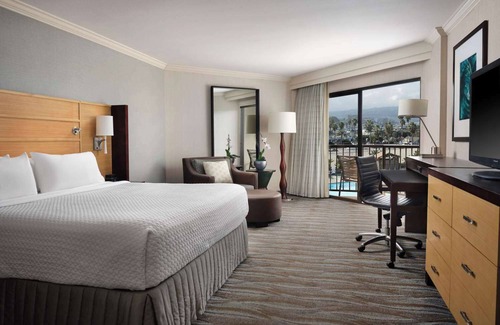South Redondo House | Great Value! Pet-Friendly Comfort Close to Venice Beach Boardwalk