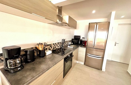 Nettle Bay Apartment | GREAT VIEW Beautiful One bedroom on the beach nearly Red Bay Beach