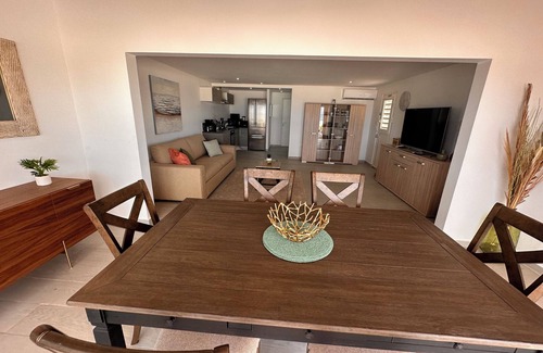 Nettle Bay Apartment | GREAT VIEW Beautiful One bedroom on the beach nearly Red Bay Beach