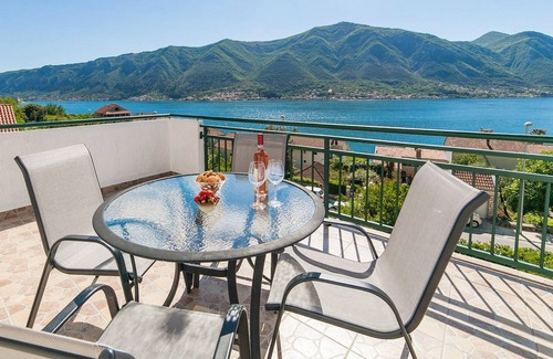 Dobrota Apartment | great view