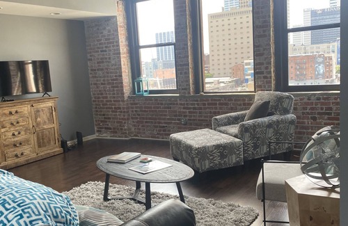 Downtown Columbus Condo | Great view of Columbus skyline downtown. Gym , two parking spots.