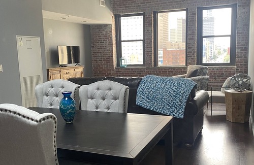 Downtown Columbus Condo | Great view of Columbus skyline downtown. Gym , two parking spots.