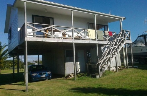 One Tree Point House | Great views at the Point