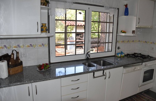 Charneca de Caparica e Sobreda Villa | Great villa within Golf Resort, Pool,next to fantastic Beaches (Lisbon-Portugal)