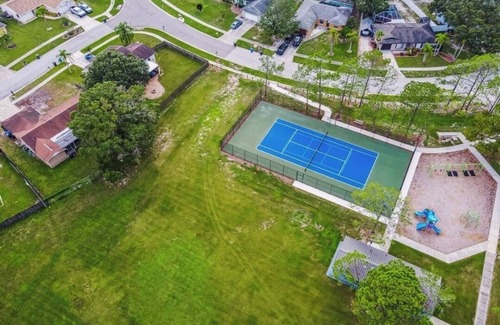 Greater Northdale House | Greater Northdale area home w/direct access to community park/tennis court