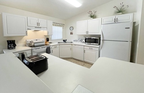 Greater Groves House | Greatest Grove - 4 bedroom villa with sunny private pool