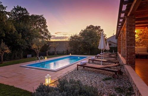 Kastelir-Labinci Villa | Grebac
