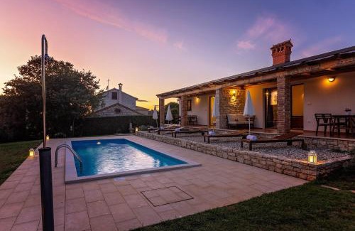 Kastelir-Labinci Villa | Grebac