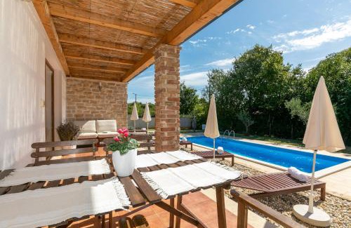 Kastelir-Labinci Villa | Grebac