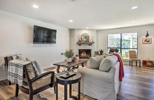 Molino House | Green Acres Home with Fire Pit and Fishing Pond