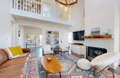 Hye House | Green Acres