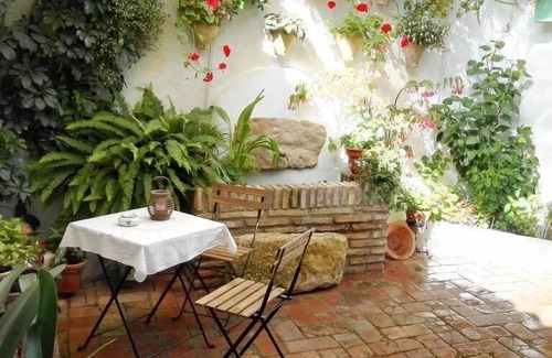 San Basilio Apartment | Green Apartment Ensuite with Shower-Balcony